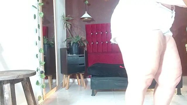 Snapshot of PervertedMature chatting on 11-04-25, 02:32 PervertedMature online show from 11-04-25, 02:32