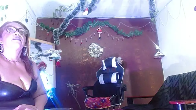 Snapshot of PervertedMature chatting on 11-20-25, 09:09 PervertedMature online show from 11-20-25, 09:09