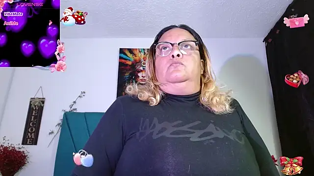 Snapshot of Dubraska1 chatting on 11-15-25, 07:54 Dubraska1 online show from 11-15-25, 07:54