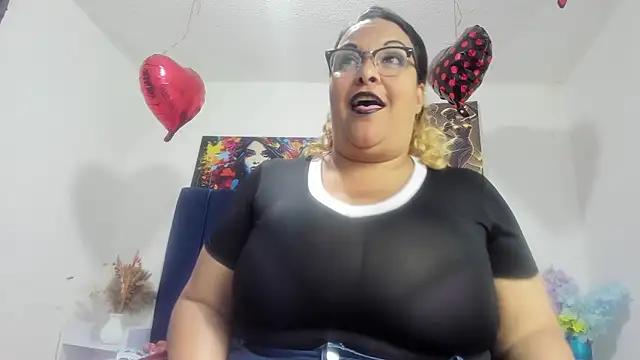 Snapshot of Dubraska1 chatting on 12-22-25, 09:45 Dubraska1 online show from 12-22-25, 09:45