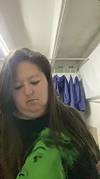 Snapshot of Chloee_ep chatting on 07-16-26, 05:02 Chloee ep online show from 07-16-26, 05:02