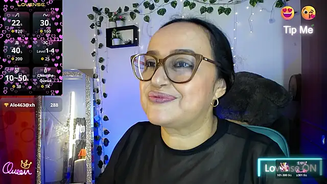 Gia Nahomi online show from 06-17-26, 12:13