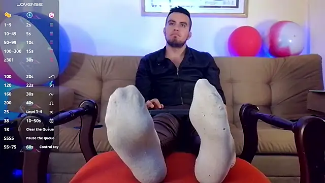 Snapshot of bradley_colt chatting on 02-26-25, 04:35 bradley colt online show from 02-26-25, 04:35