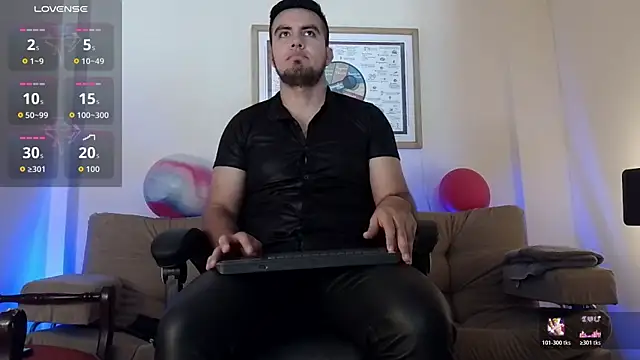 Snapshot of bradley_colt chatting on 11-08-25, 03:01 bradley colt online show from 11-08-25, 03:01