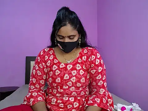 Hot Maleka online show from 10-24-25, 03:52