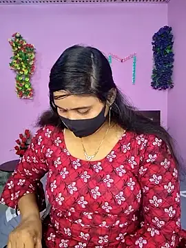 Hot Maleka online show from 11-10-25, 03:11