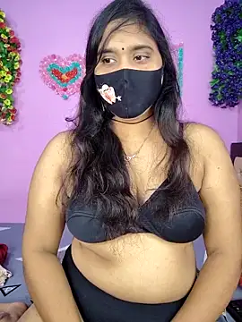 Hot Maleka online show from 12-01-25, 01:38