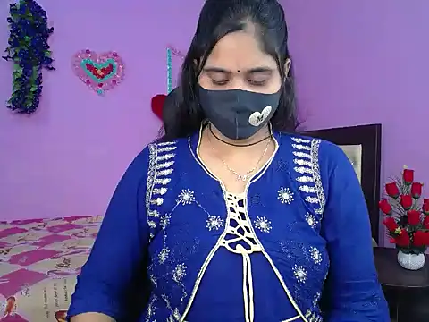 Hot Maleka online show from 03-10-26, 04:34