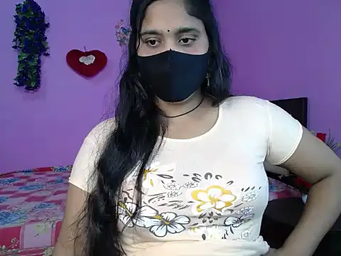 Hot Maleka online show from 04-19-26, 06:10