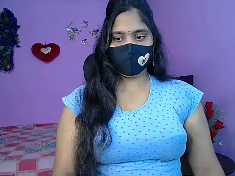 Hot Maleka online show from 04-28-26, 04:45