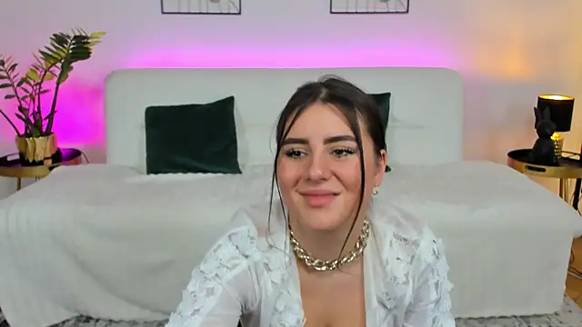 Snapshot of Evelyn___Sweet chatting on 02-26-25, 06:32 Evelyn Sweet online show from 02-26-25, 06:32