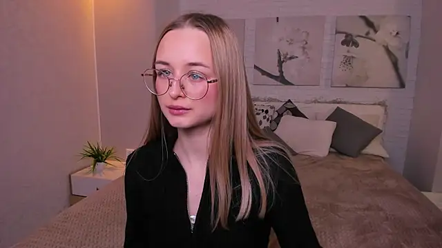 Tiffanyhunt online show from 02-03-25, 10:58