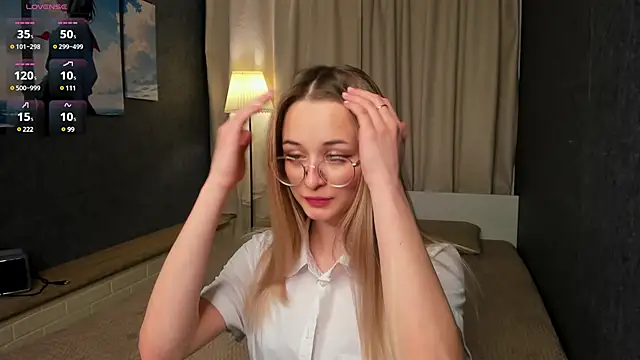 Tiffanyhunt online show from 02-14-25, 02:23