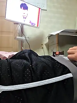 ghghag online show from 02-08-26, 01:14