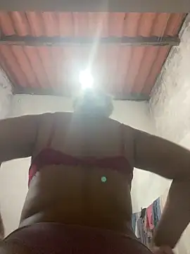 Snapshot of bela-Bunda225 chatting on 02-11-25, 08:42 bela-Bunda225 online show from 02-11-25, 08:42
