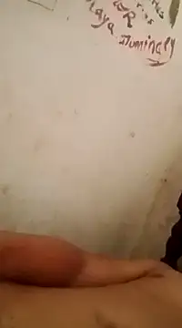 Snapshot of Huebolocko chatting on 02-24-25, 01:42 Huebolocko online show from 02-24-25, 01:42