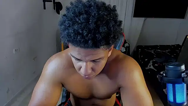 Snapshot of May_Dylan1 chatting on 10-05-25, 06:28 May Dylan1 online show from 10-05-25, 06:28