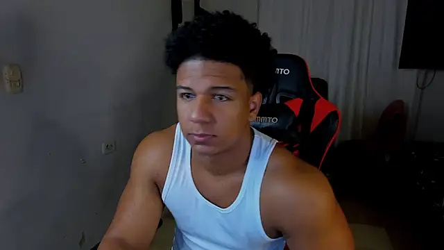 Snapshot of May_Dylan1 chatting on 10-06-25, 03:42 May Dylan1 online show from 10-06-25, 03:42