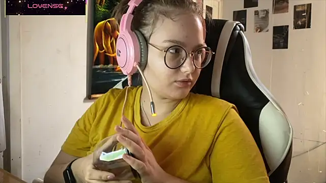 JacyWinslat online show from 10-15-25, 12:38