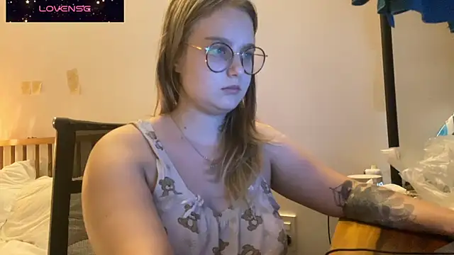 Snapshot of JacyWinslat chatting on 01-07-26, 12:51 JacyWinslat online show from 01-07-26, 12:51