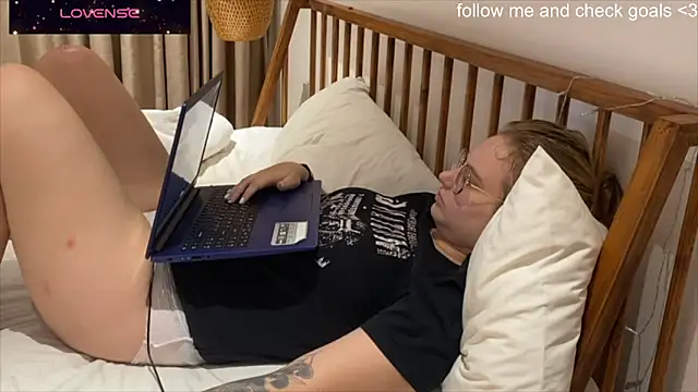 Snapshot of JacyWinslat chatting on 01-18-26, 06:23 JacyWinslat online show from 01-18-26, 06:23