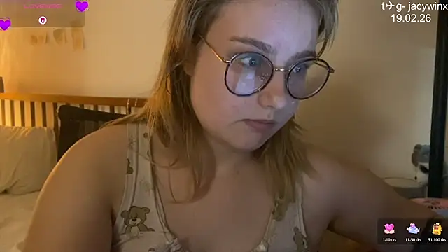 Snapshot of JacyWinslat chatting on 02-19-26, 11:39 JacyWinslat online show from 02-19-26, 11:39