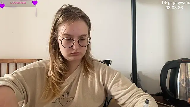 Snapshot of JacyWinslat chatting on 03-04-26, 09:48 JacyWinslat online show from 03-04-26, 09:48