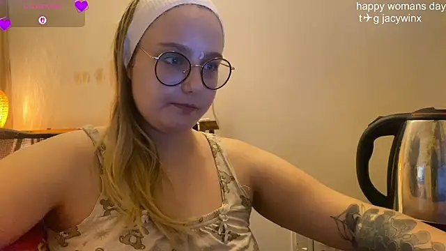 Snapshot of JacyWinslat chatting on 03-08-26, 05:50 JacyWinslat online show from 03-08-26, 05:50