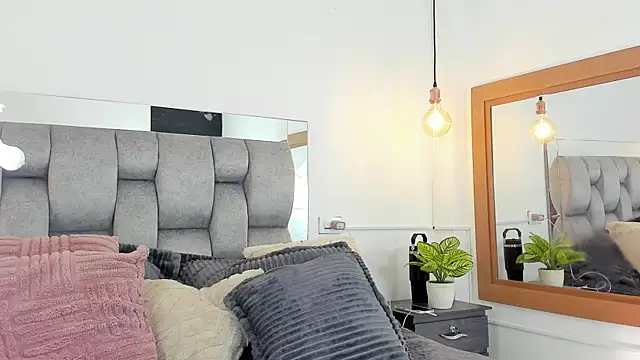 Snapshot of samarawells chatting on 01-26-25, 03:36 samarawells online show from 01-26-25, 03:36