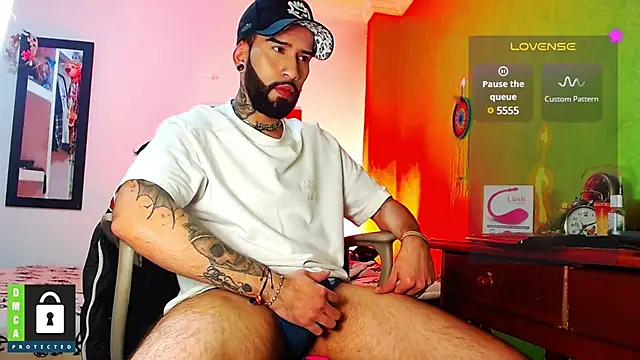 Snapshot of Diilanhott chatting on 02-05-25, 11:50 Diilanhott online show from 02-05-25, 11:50