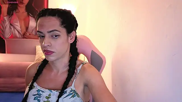 vittorialombardi   online show from 11-07-25, 11:38