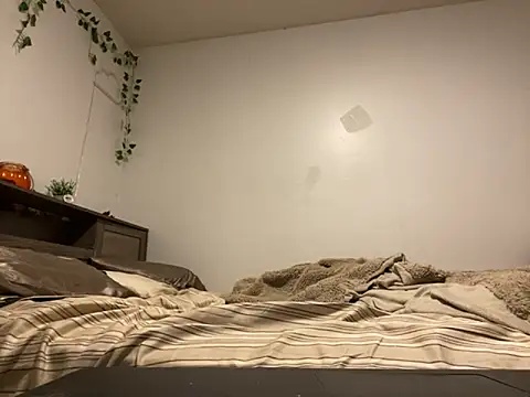 Snapshot of Kittyymaze1 chatting on 10-07-25, 12:13 Kittyymaze1 online show from 10-07-25, 12:13