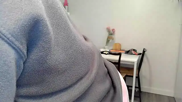 Snapshot of Kittyymaze1 chatting on 03-13-26, 05:41 Kittyymaze1 online show from 03-13-26, 05:41