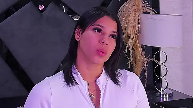 TiaraRosse online show from 01-11-26, 05:12