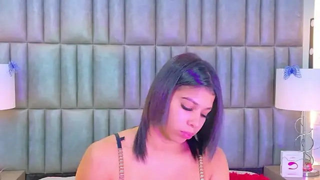 TiaraRosse online show from 02-17-26, 12:23