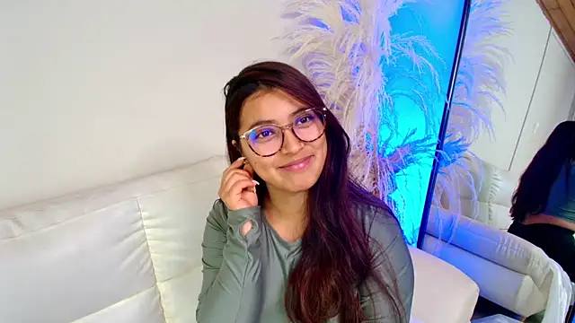 Rebeca Williams  online show from 02-19-25, 06:00