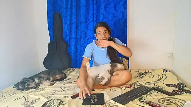 Oh Tique online show from 11-25-25, 03:12