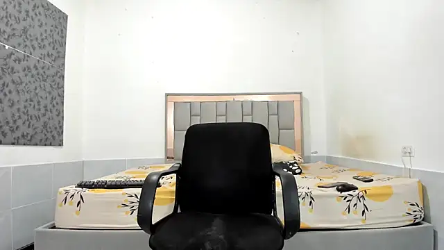 simookeler online show from 04-21-26, 01:42