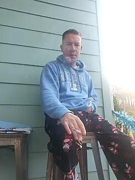 Bigtater1999 online show from 12-21-25, 01:51