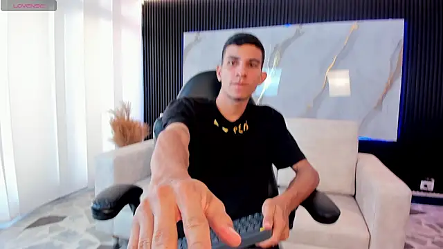 Aaron Scoot online show from 03-09-26, 08:35