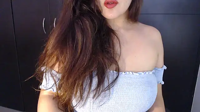 AdharaLujan online show from 09-25-25, 05:05