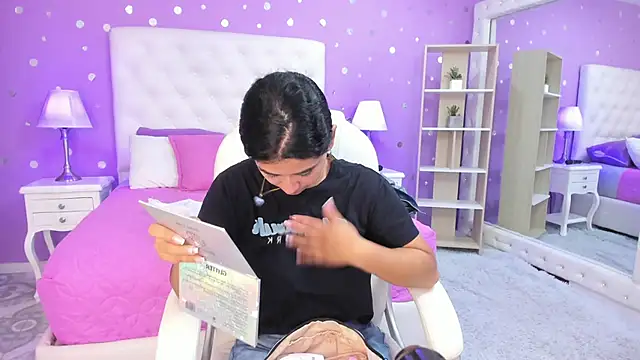 scarlette 15  online show from 10-22-25, 03:40