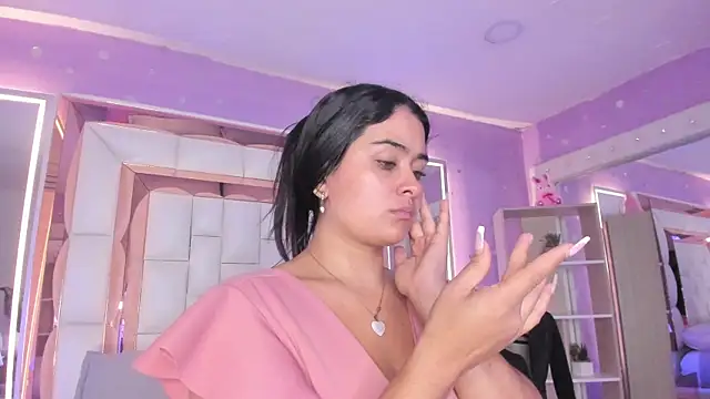 Snapshot of scarlette_15_ chatting on 06-26-26, 03:11 scarlette 15 online show from 06-26-26, 03:11