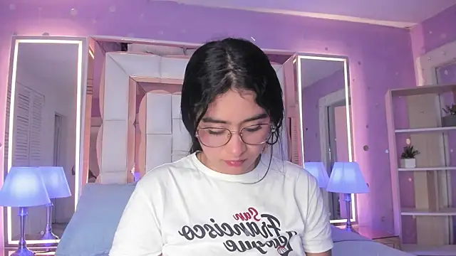 Snapshot of scarlette_15_ chatting on 07-22-26, 03:09 scarlette 15 online show from 07-22-26, 03:09