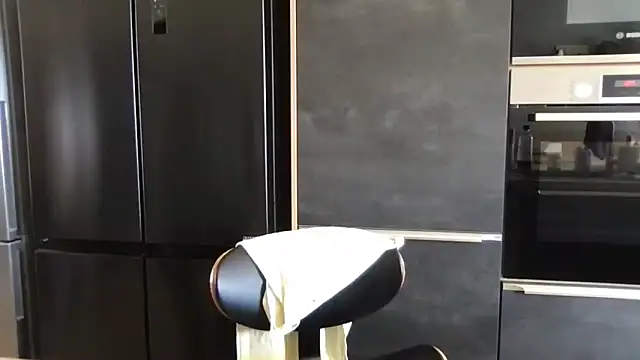 Snapshot of unconnudu21000 chatting on 03-04-26, 11:27 unconnudu21000 online show from 03-04-26, 11:27