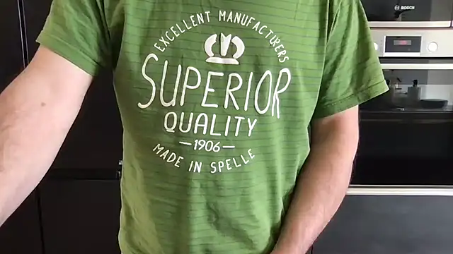 Snapshot of unconnudu21000 chatting on 03-12-26, 11:27 unconnudu21000 online show from 03-12-26, 11:27