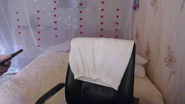 OlgaHottie online show from 03-06-25, 09:03