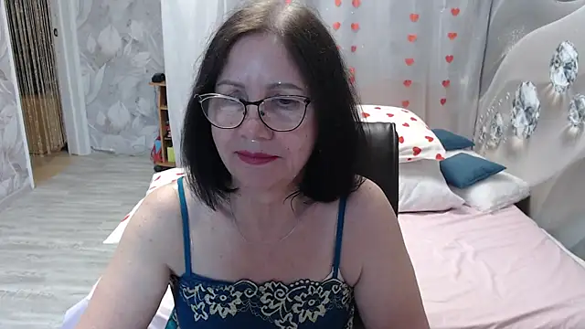 Snapshot of OlgaHottie chatting on 05-15-26, 11:01 OlgaHottie online show from 05-15-26, 11:01
