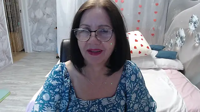 Snapshot of OlgaHottie chatting on 06-11-26, 11:47 OlgaHottie online show from 06-11-26, 11:47