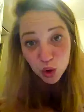 Snapshot of tessa91NL chatting on 03-14-25, 07:34 tessa91NL online show from 03-14-25, 07:34